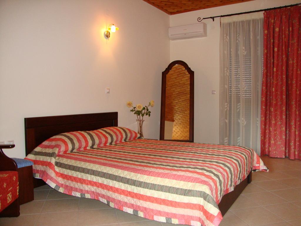 Bistola Guesthouse Vlakhokeraséa Exterior foto